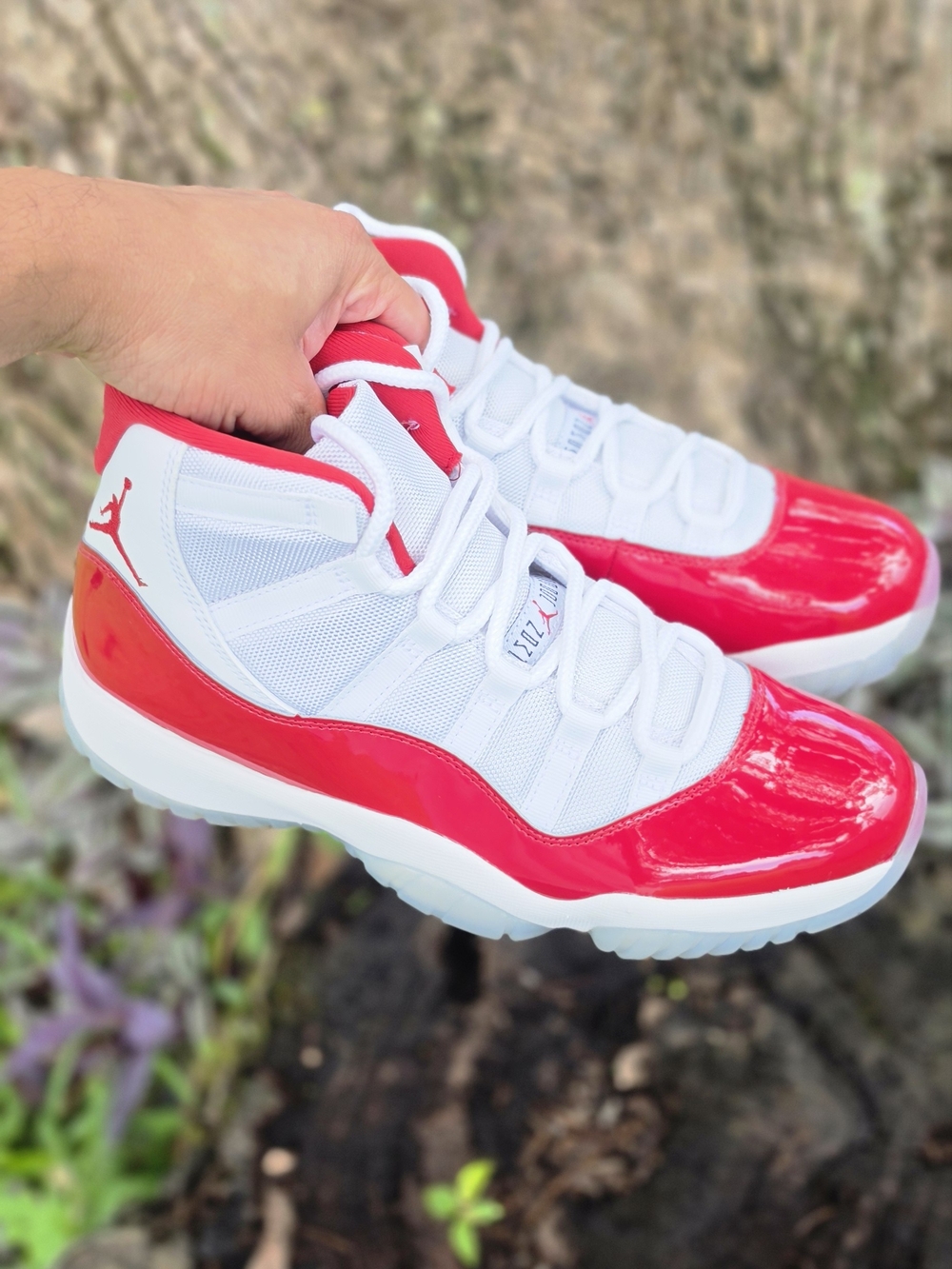 AIR JORDAN 11 RETRO CHERRY RED